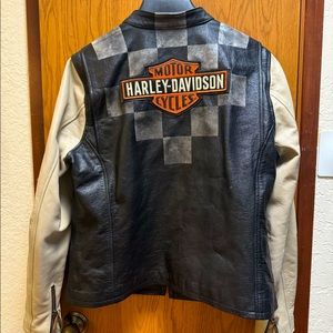 Size XL EUC Harley Davidson riding jacket.